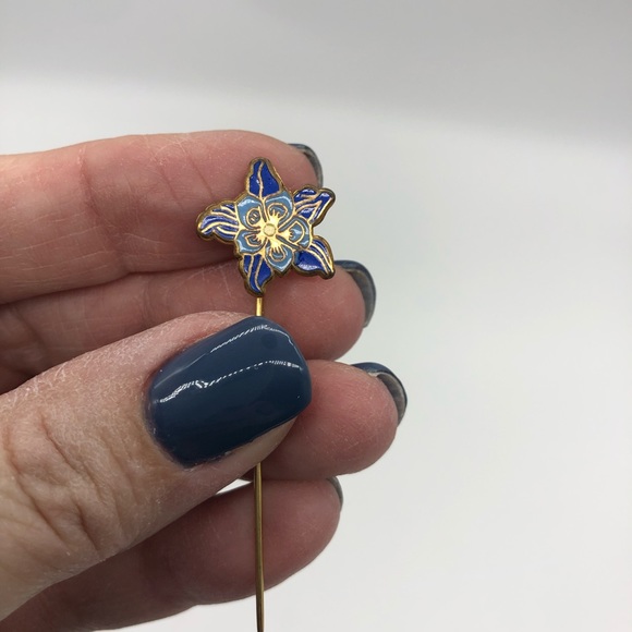 Vintage Modern Museum of Art blue iris cloisonné enamel stick pin missing bottom - Picture 3 of 4